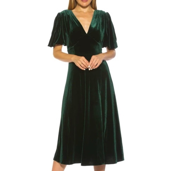 ALEXIA ADMOR Nola V-Neck Puff Sleeve Fit & Flare Drees Deep Green Size 8 Unlined - Picture 1 of 15